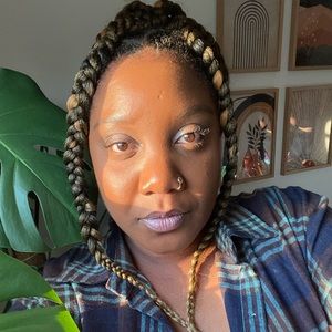 Meet your Posher, Adrienne